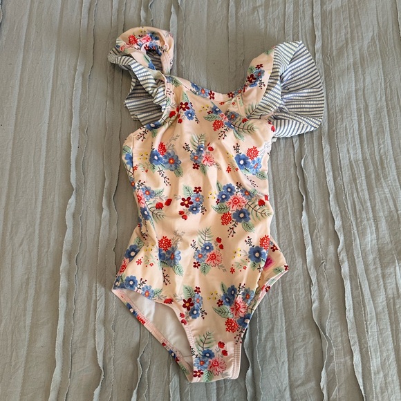 Ruffle Butts Other - Ruffle Butts Bow V-Back One Piece Swimsuit | Size 6